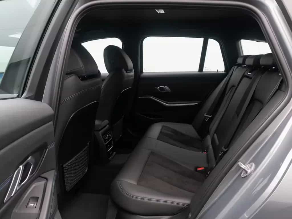 BMW 320 d xD M Sport Komfort DAB Cockpit+ Geschwindig 02/2023-photo-25