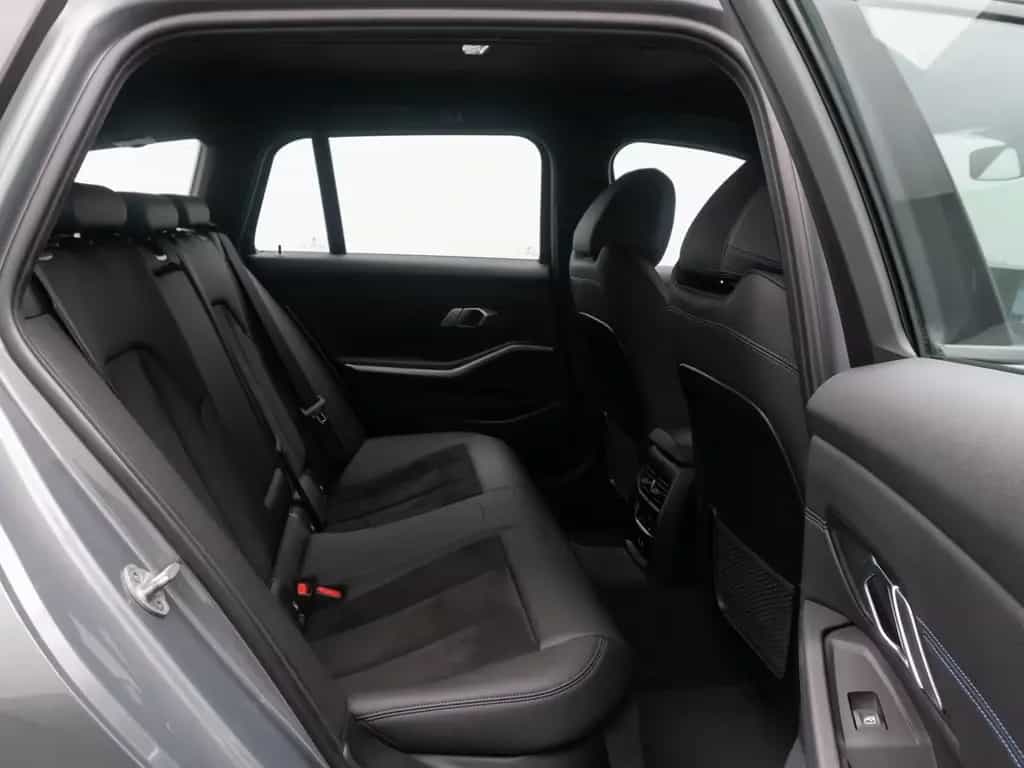 BMW 320 d xD M Sport Komfort DAB Cockpit+ Geschwindig 02/2023-photo-26