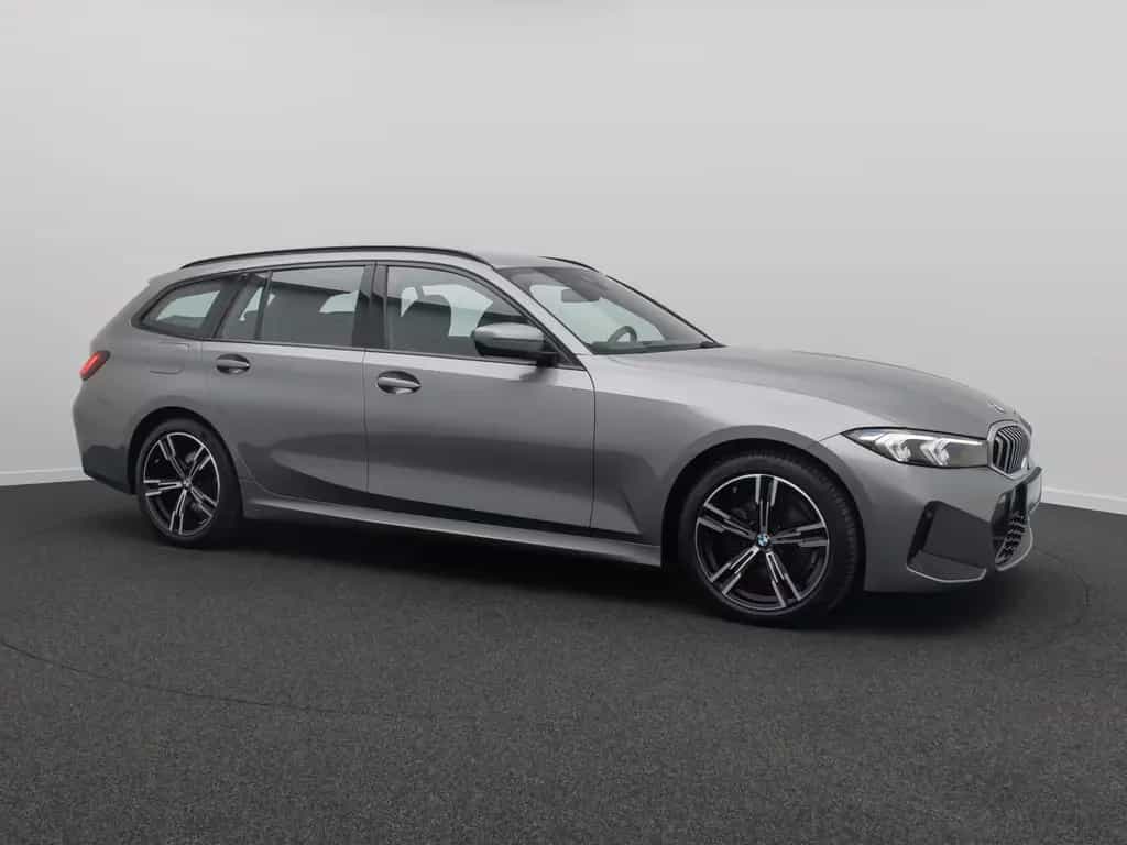 BMW 320 d xD M Sport Komfort DAB Cockpit+ Geschwindig 02/2023-photo-3