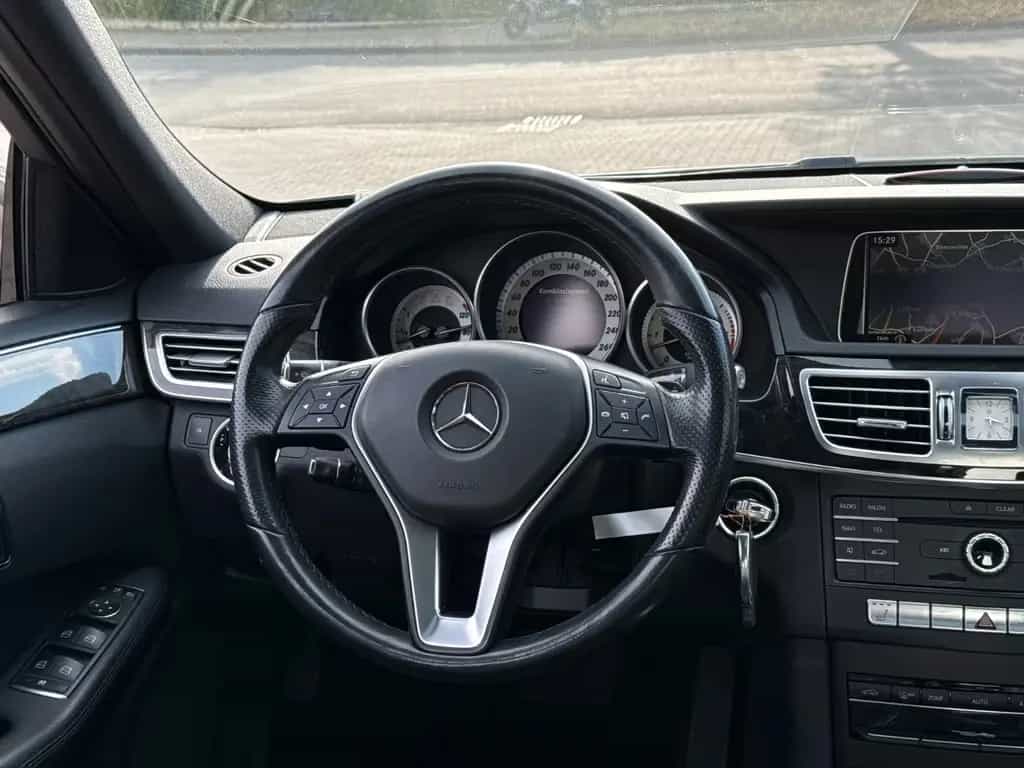 Mercedes-Benz E 350 E BlueTec Garantie* nur 81.000 km* 09/2015-photo-16