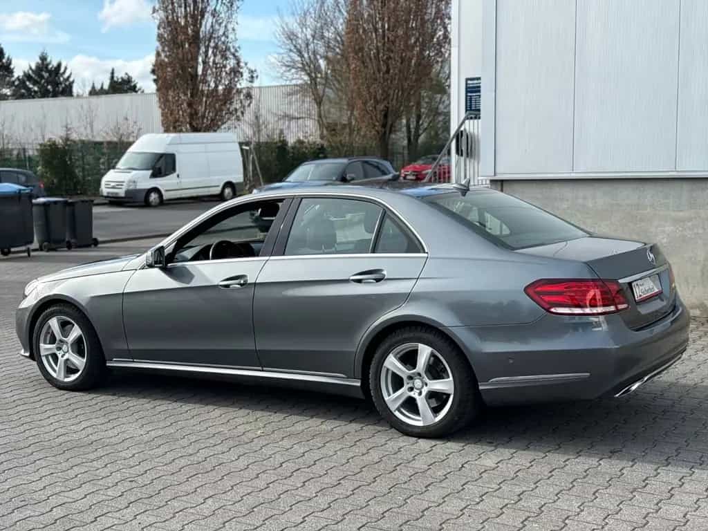Mercedes-Benz E 350 E BlueTec Garantie* nur 81.000 km* 09/2015-photo-7