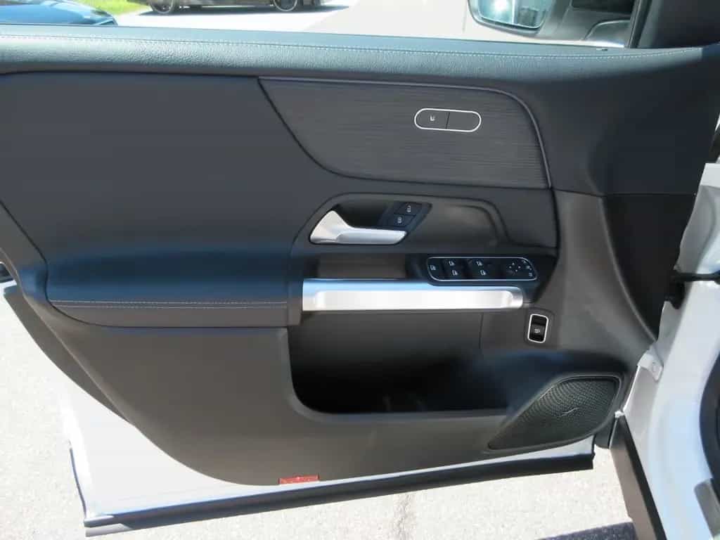 Mercedes-Benz GLB 200 Progressive 7G LED Navi Kamera Ambi Spur 04/2021-photo-8