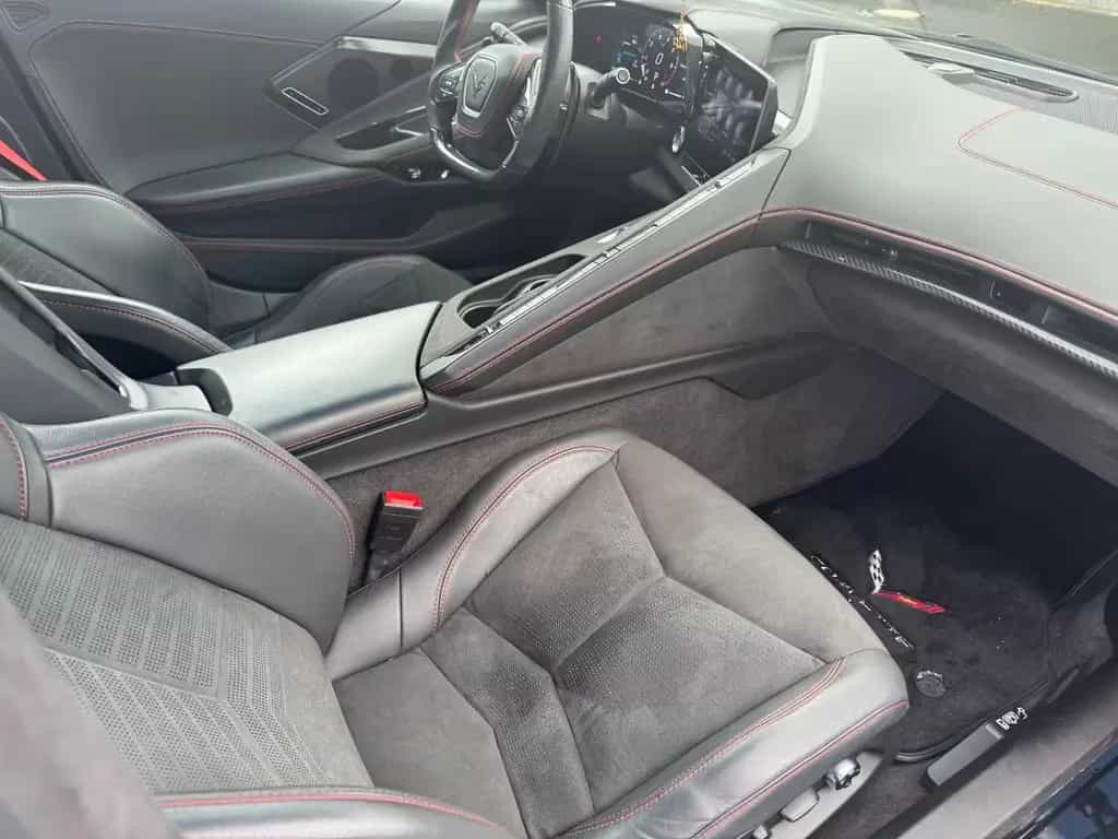 Corvette C8 6.2L V8 Coupe LT3/Z51/Lift/Bose/Carbon 12/2023-photo-17