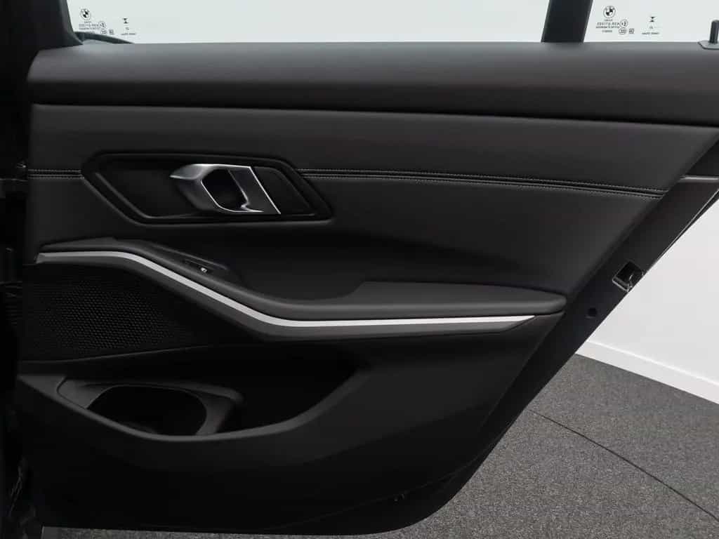 BMW 330 i xD Komfort DAB HiFi Leder M Sport 19Zoll 10/2022-photo-30