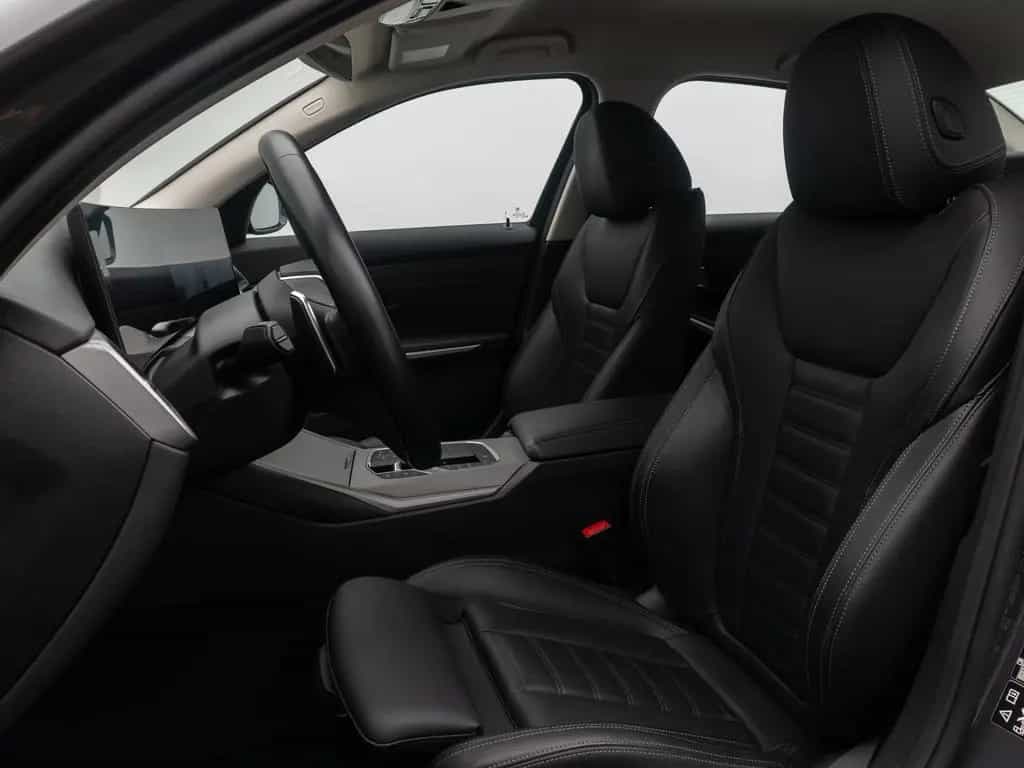 BMW 330 i xD Komfort DAB HiFi Leder M Sport 19Zoll 10/2022-photo-31