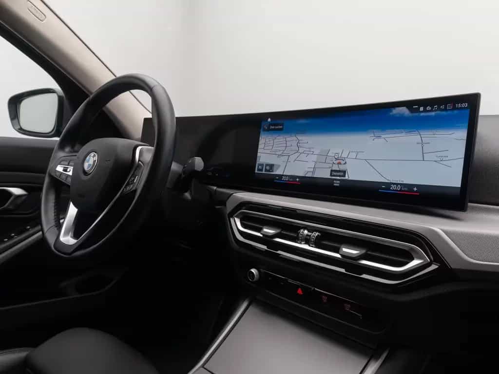 BMW 330 i xD Komfort DAB HiFi Leder M Sport 19Zoll 10/2022-photo-36