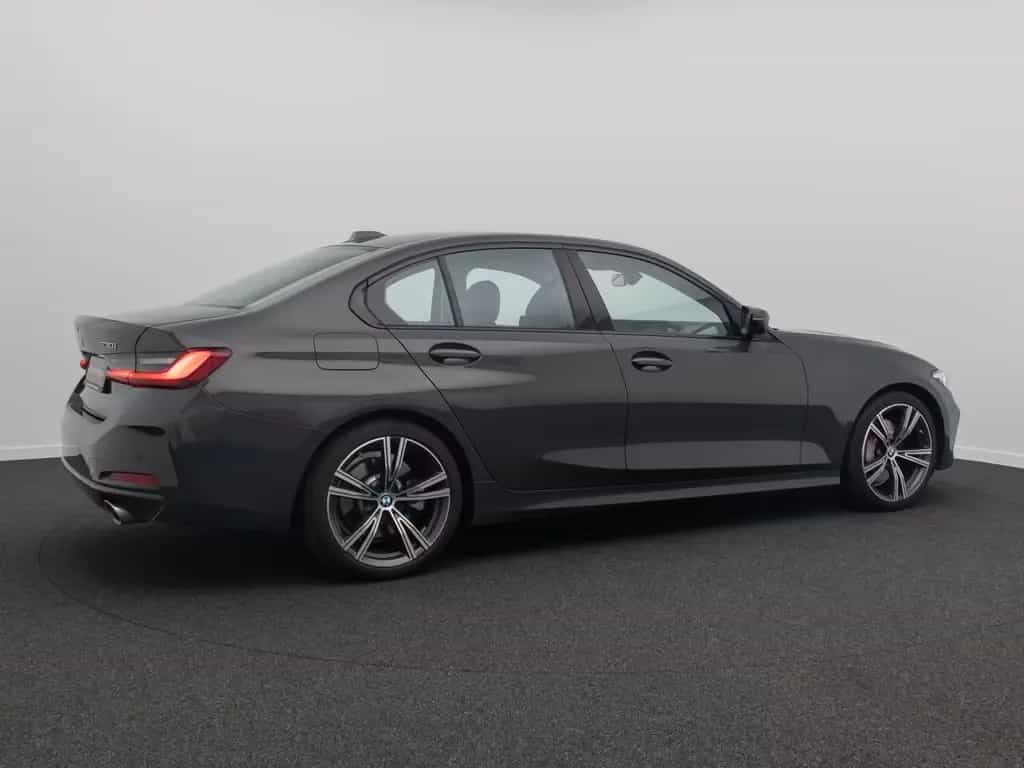 BMW 330 i xD Komfort DAB HiFi Leder M Sport 19Zoll 10/2022-photo-5
