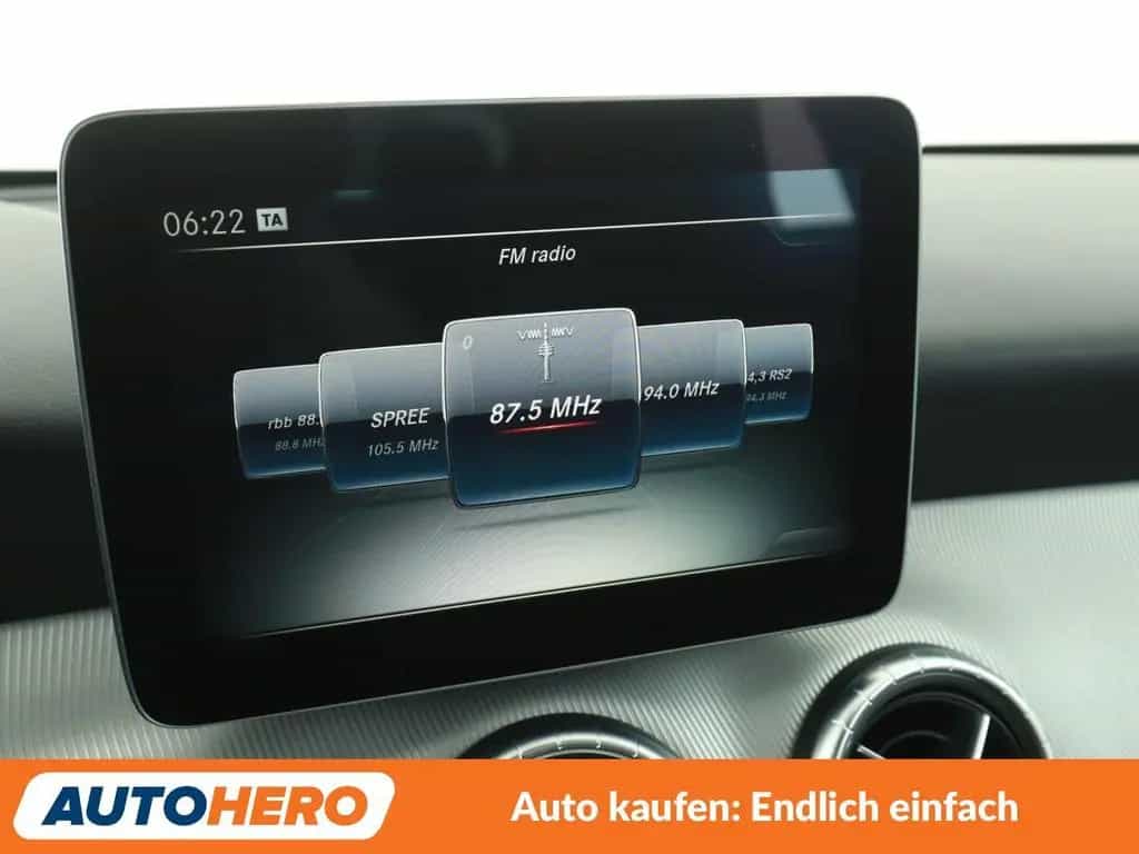 Mercedes-Benz CLA 180 Urban Aut.*NAVI*BI-XENON*TEMPO*PDC*SHZ* 04/2015-photo-20