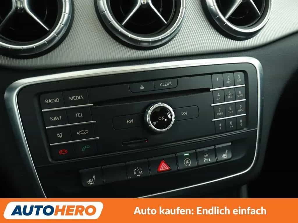 Mercedes-Benz CLA 180 Urban Aut.*NAVI*BI-XENON*TEMPO*PDC*SHZ* 04/2015-photo-22