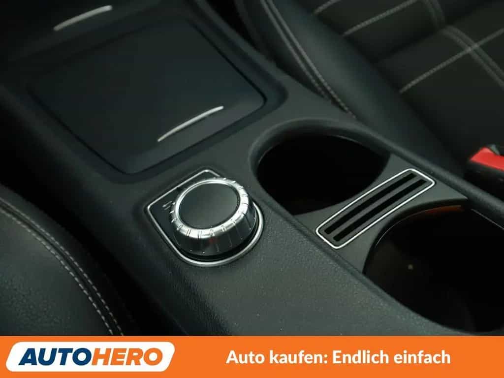 Mercedes-Benz CLA 180 Urban Aut.*NAVI*BI-XENON*TEMPO*PDC*SHZ* 04/2015-photo-24
