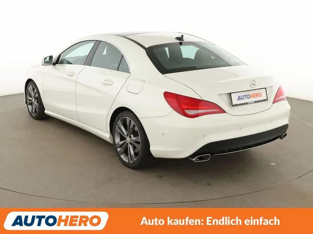 Mercedes-Benz CLA 180 Urban Aut.*NAVI*BI-XENON*TEMPO*PDC*SHZ* 04/2015-photo-3