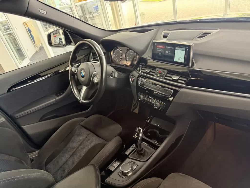 BMW X1 sDrive 20i M Sportpaket LED/CAM/HUD/AHK 03/2019-photo-9