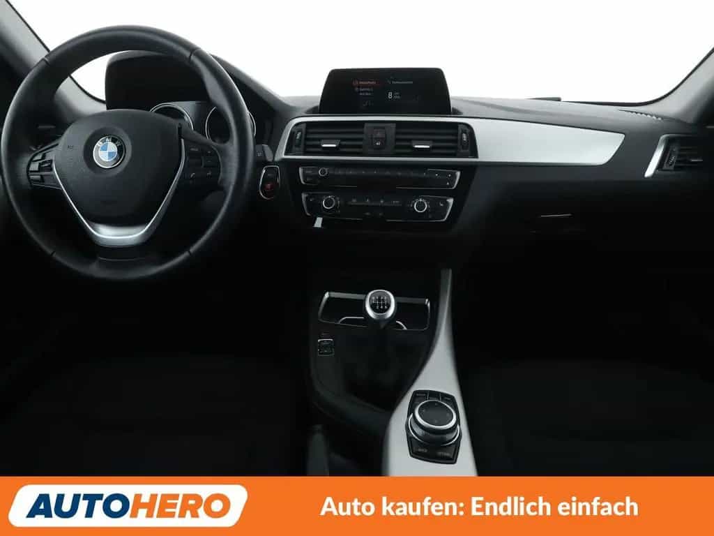 BMW 116 1er 116i Advantage*NAVI*TEMPO*PDC*SHZ*BLUETOOTH* 06/2019-photo-11
