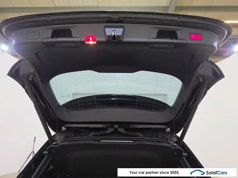Mercedes-Benz GLA 200 d Aut. Pano LED-Multibeam Widescreen Am 05/2021-photo-16