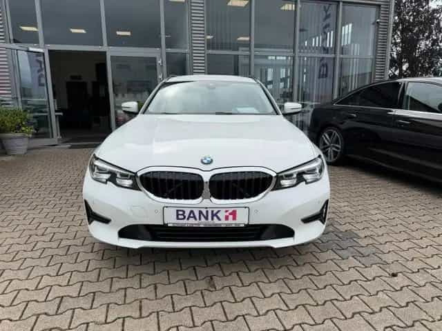 BMW 318 3 Touring 318 d Advantage 09/2021-photo-1