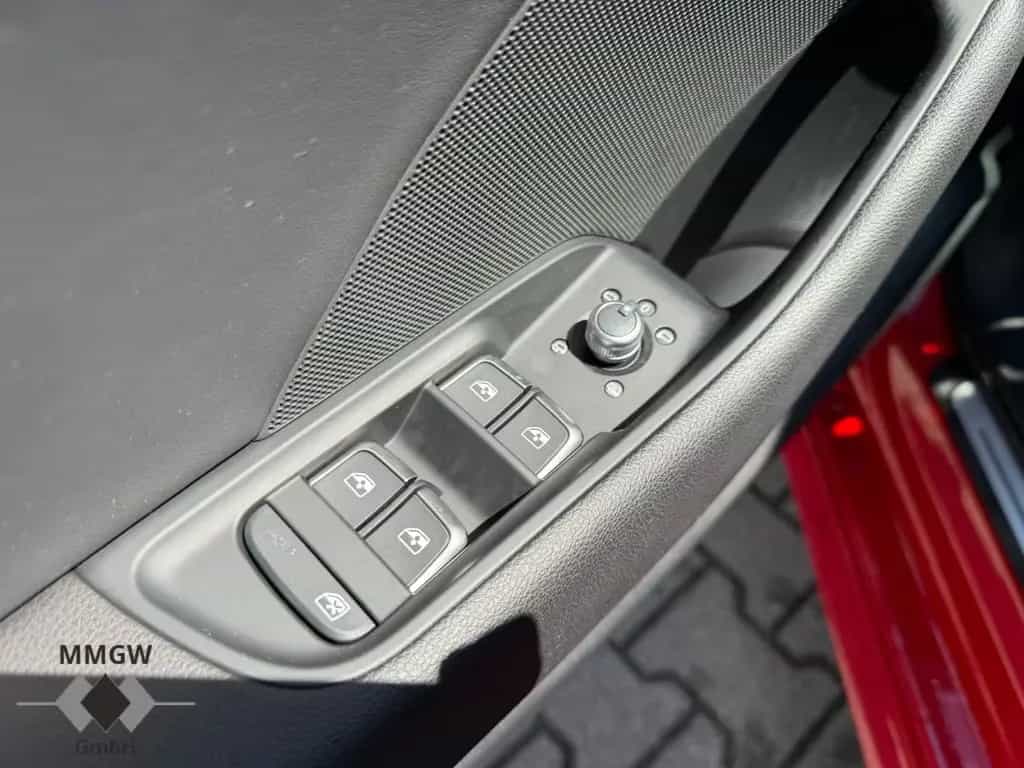 Audi A3 sport S-Line Sportpaket/Navi/Leder/Soundsyste 08/2018-photo-11