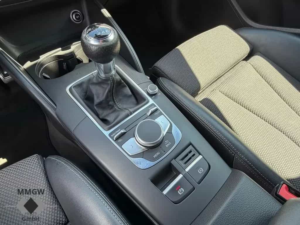 Audi A3 sport S-Line Sportpaket/Navi/Leder/Soundsyste 08/2018-photo-14