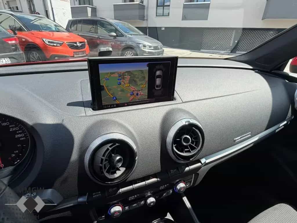 Audi A3 sport S-Line Sportpaket/Navi/Leder/Soundsyste 08/2018-photo-18