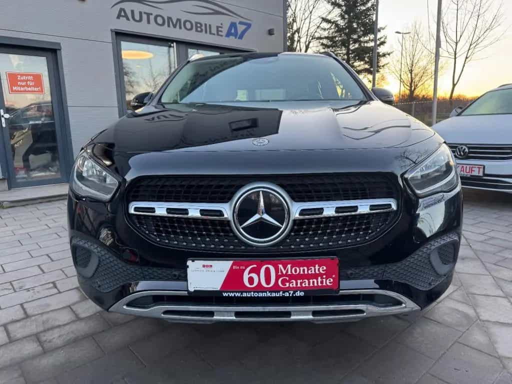 Mercedes-Benz GLA 200 d 4Matic Progressive *LEDER/AHK* 07/2020-photo-1