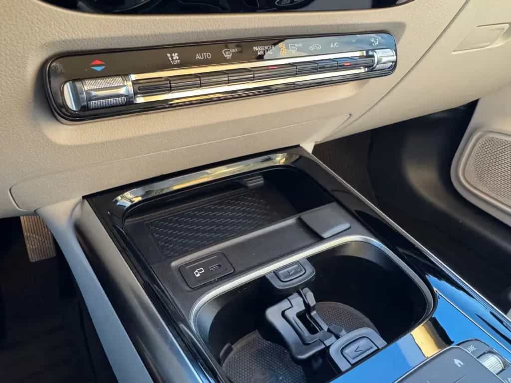 Mercedes-Benz GLA 200 d 4Matic Progressive *LEDER/AHK* 07/2020-photo-16
