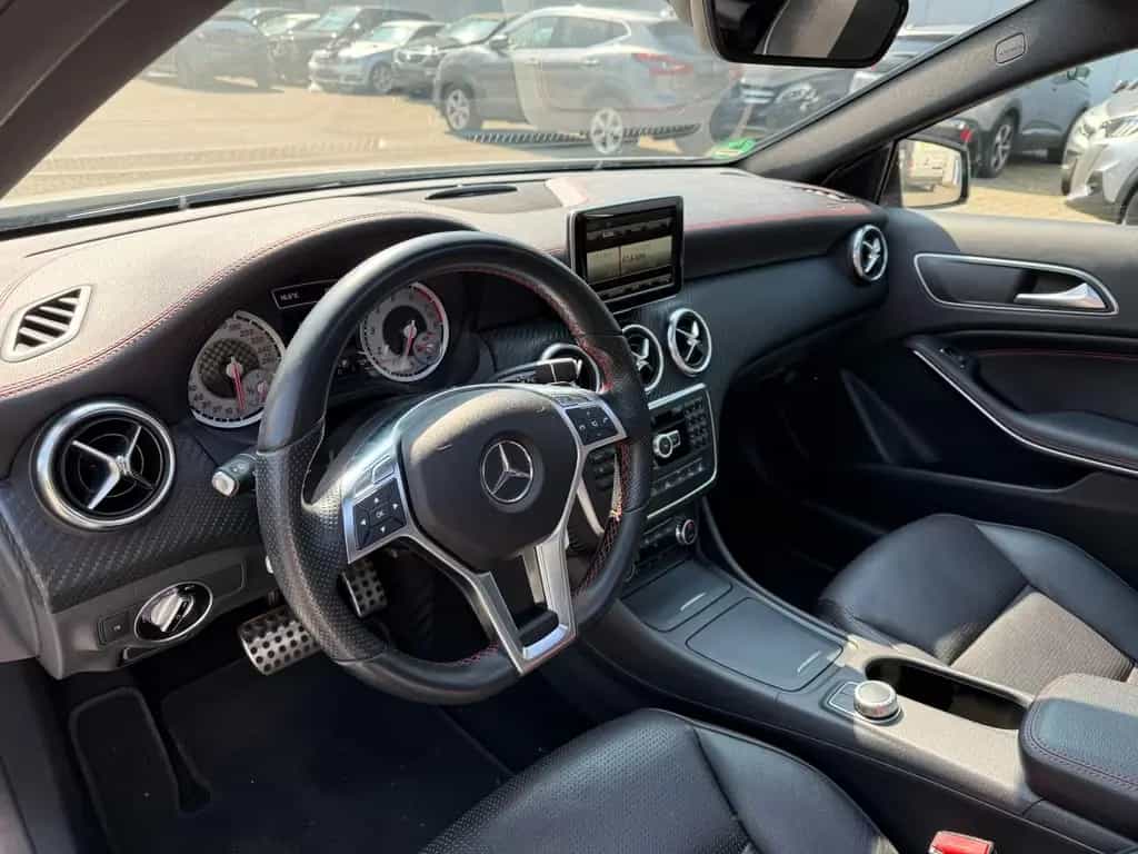 Mercedes-Benz A 250 4Matic AMG Line* Panorama* Bi-Xenon* 01/2014-photo-16