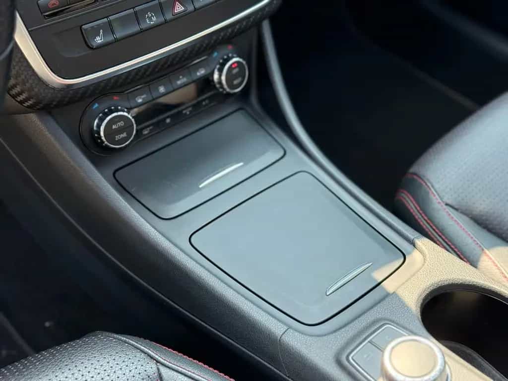 Mercedes-Benz A 250 4Matic AMG Line* Panorama* Bi-Xenon* 01/2014-photo-23