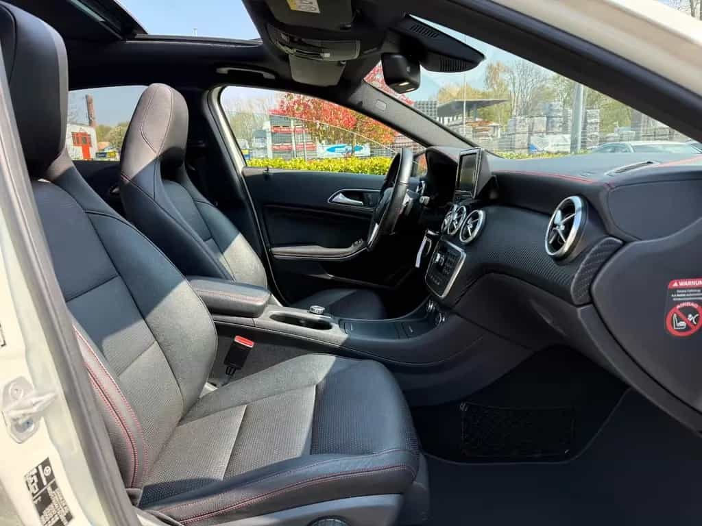 Mercedes-Benz A 250 4Matic AMG Line* Panorama* Bi-Xenon* 01/2014-photo-24