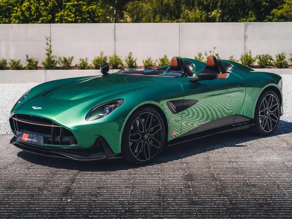 Aston Martin DB DBR22 / 1 OF 22 / DBR22 Green / Carbon 04/2024-photo-2