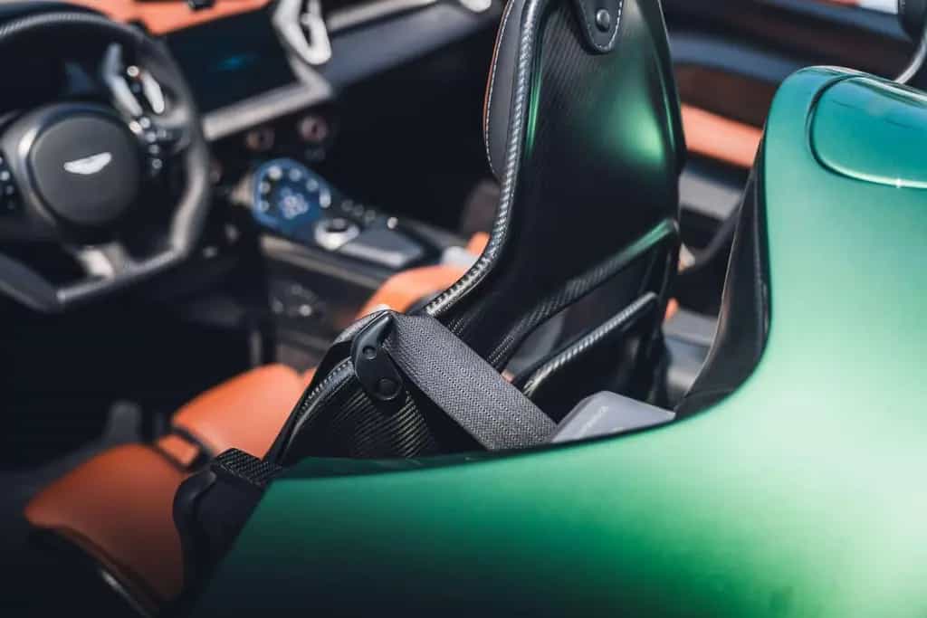 Aston Martin DB DBR22 / 1 OF 22 / DBR22 Green / Carbon 04/2024-photo-9