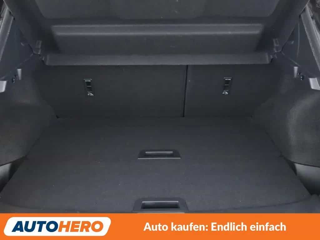 Nissan Qashqai 1.6 N-Connecta *NAVI*LED*TEMPO*360°*SHZ* 07/2018-photo-17