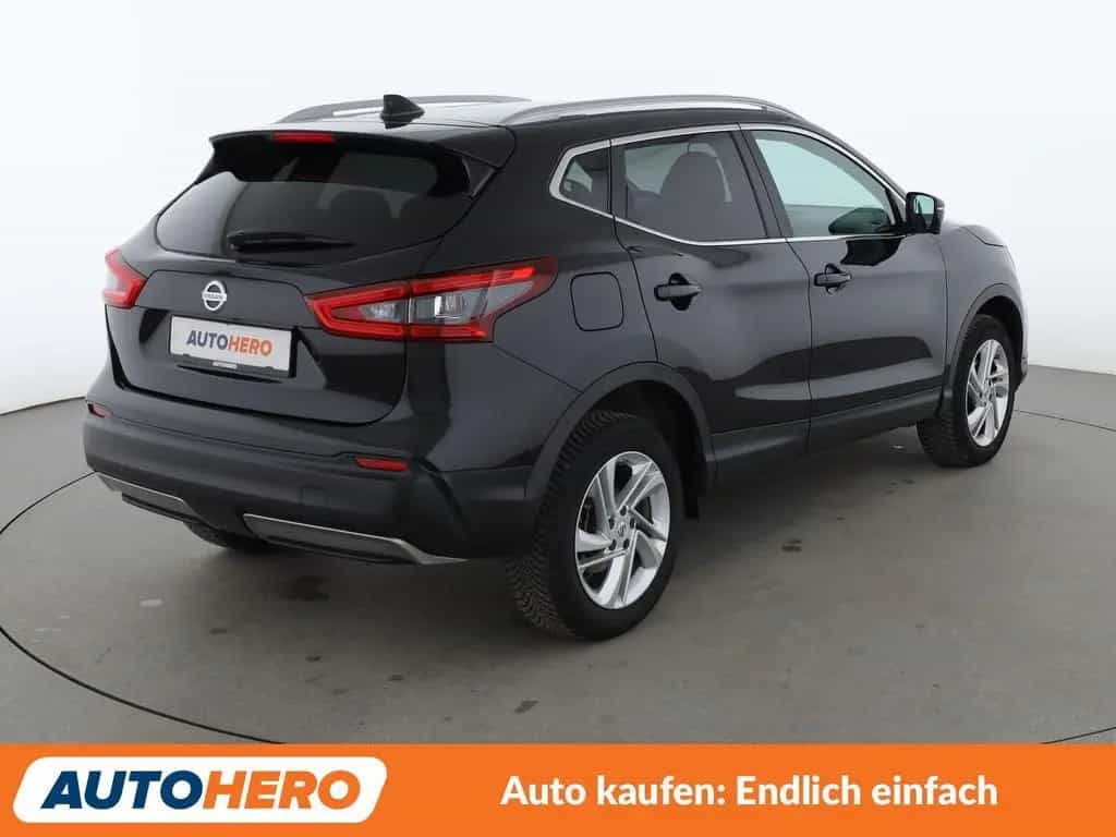 Nissan Qashqai 1.6 N-Connecta *NAVI*LED*TEMPO*360°*SHZ* 07/2018-photo-5