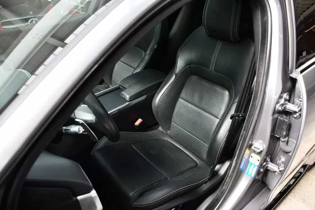 Jaguar XE R-Dynamic Black Pack Navi Led ACC 360°1.Hand 04/2022-photo-10