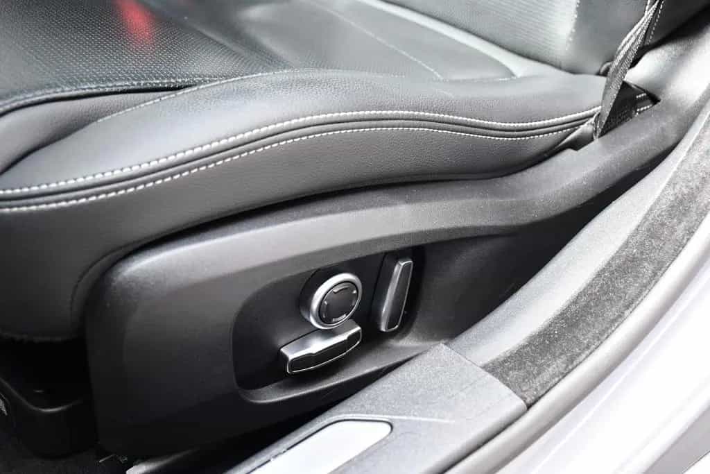 Jaguar XE R-Dynamic Black Pack Navi Led ACC 360°1.Hand 04/2022-photo-11