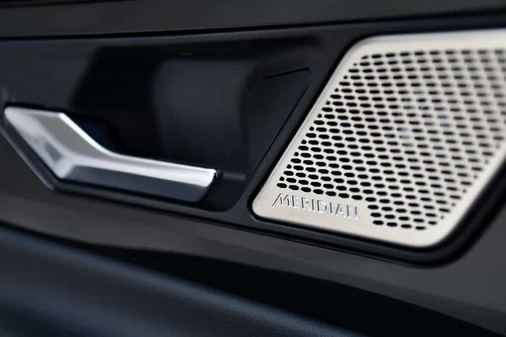 Jaguar XE R-Dynamic Black Pack Navi Led ACC 360°1.Hand 04/2022-photo-17