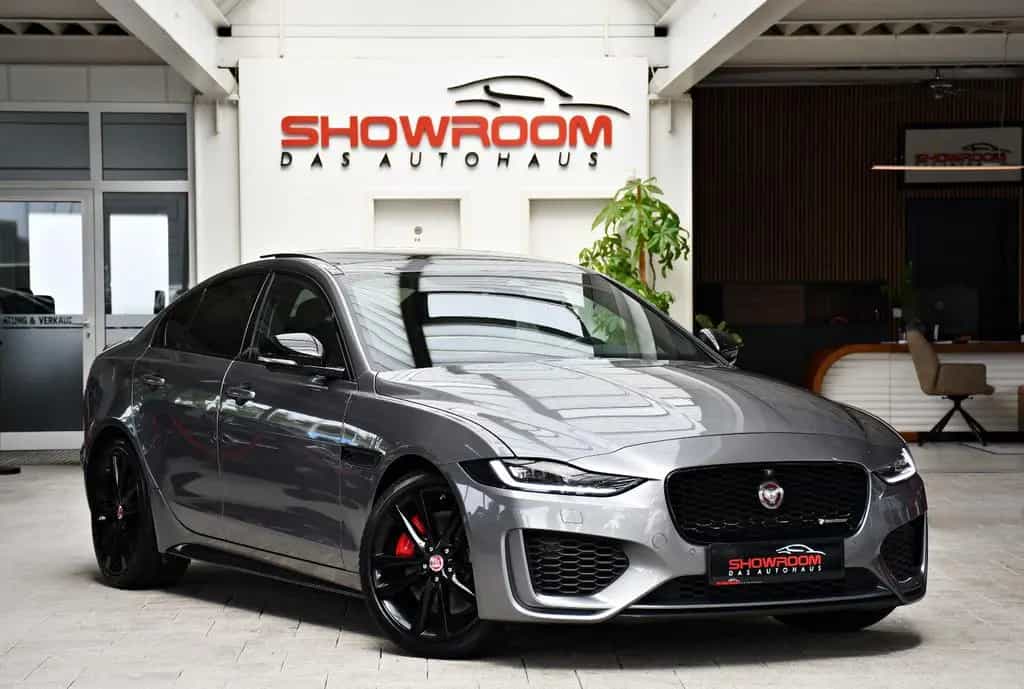 Jaguar XE R-Dynamic Black Pack Navi Led ACC 360°1.Hand 04/2022-photo-2