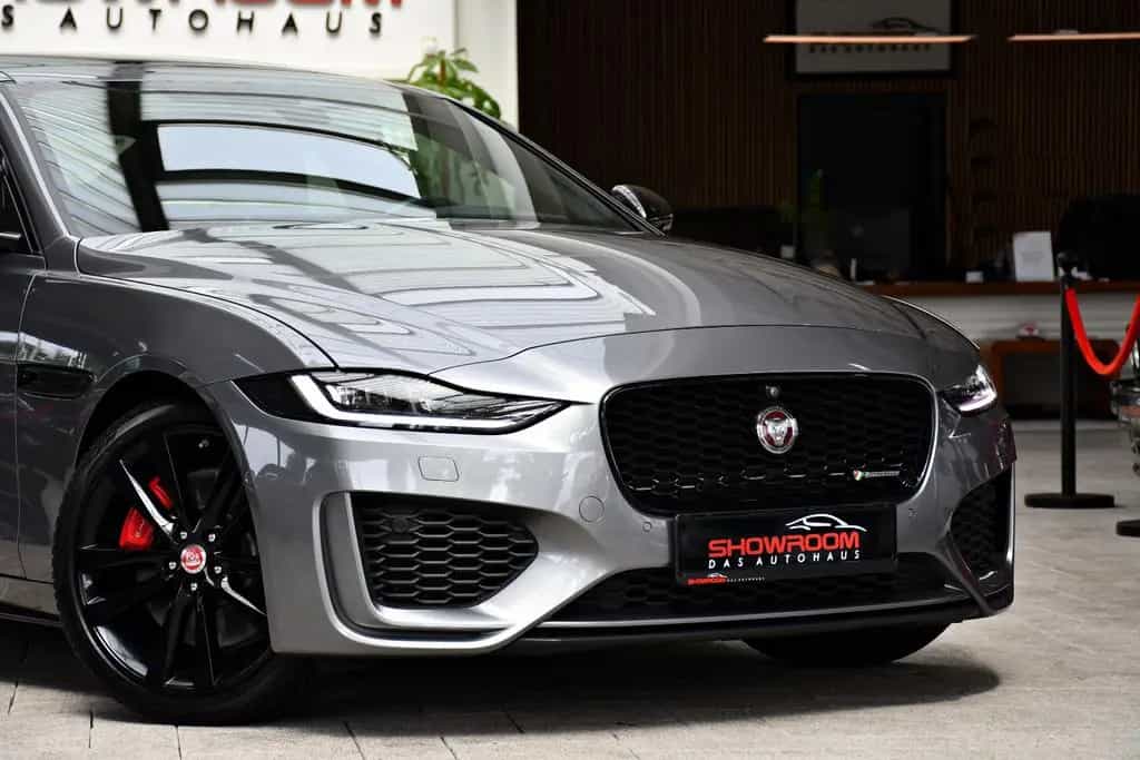 Jaguar XE R-Dynamic Black Pack Navi Led ACC 360°1.Hand 04/2022-photo-29
