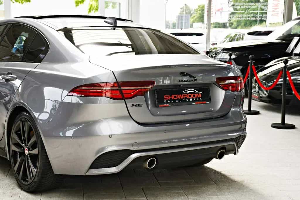 Jaguar XE R-Dynamic Black Pack Navi Led ACC 360°1.Hand 04/2022-photo-35