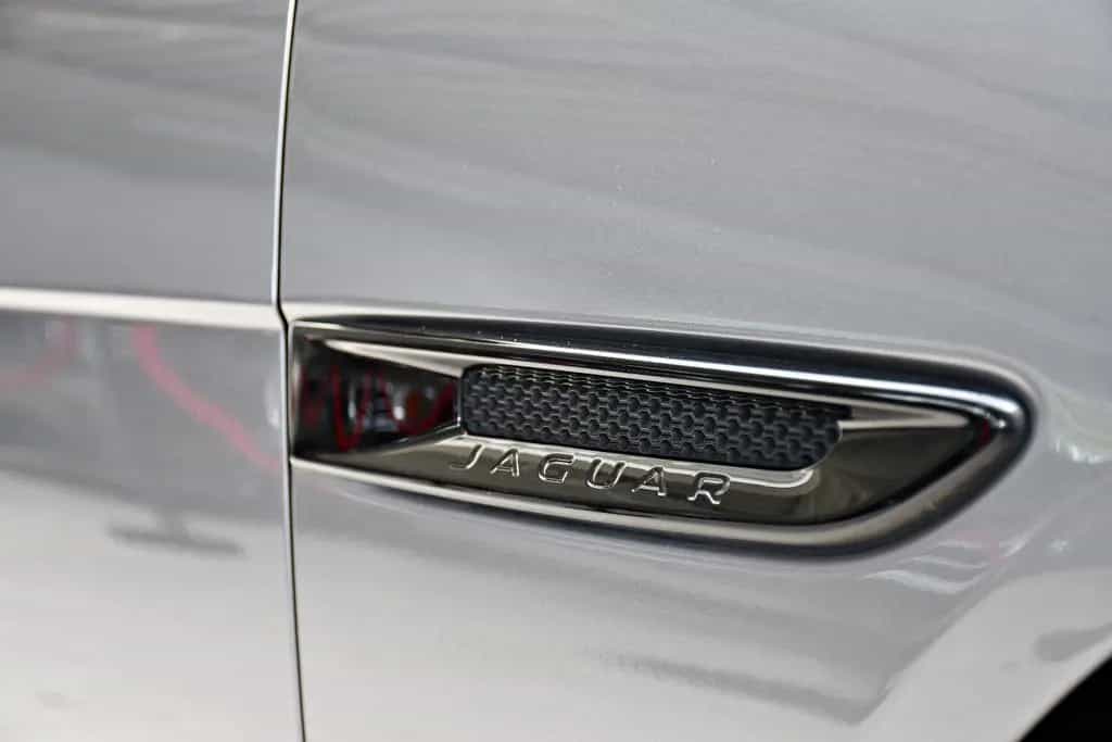 Jaguar XE R-Dynamic Black Pack Navi Led ACC 360°1.Hand 04/2022-photo-44