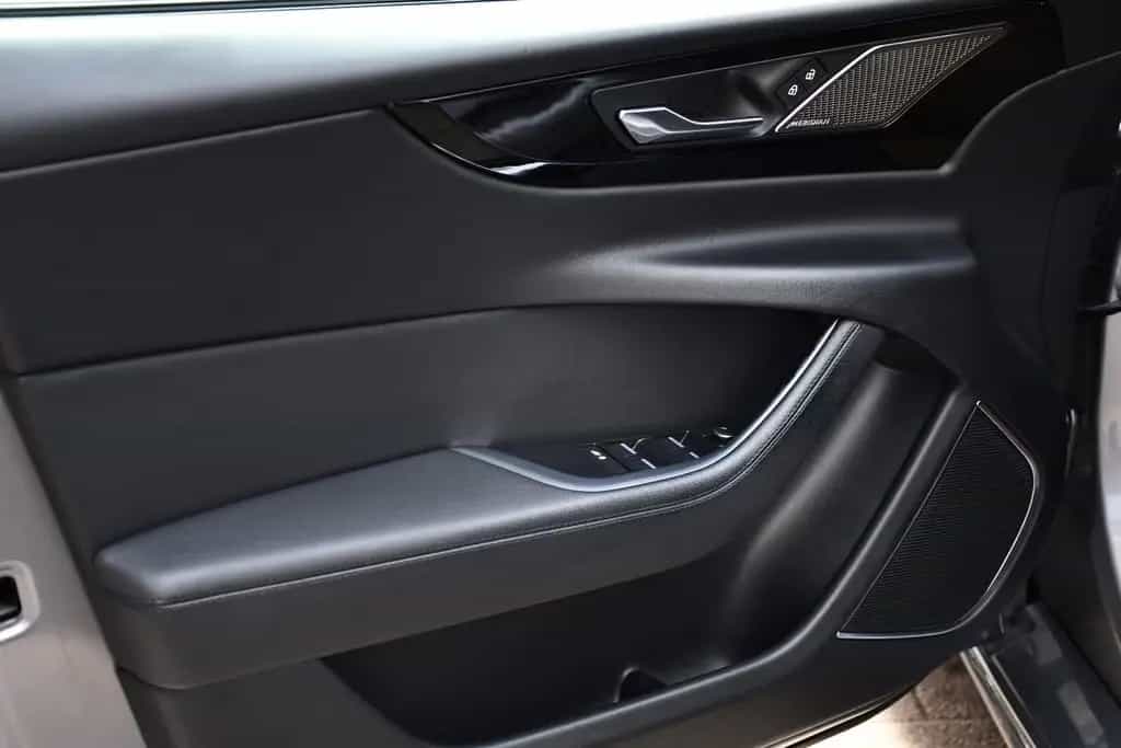 Jaguar XE R-Dynamic Black Pack Navi Led ACC 360°1.Hand 04/2022-photo-6