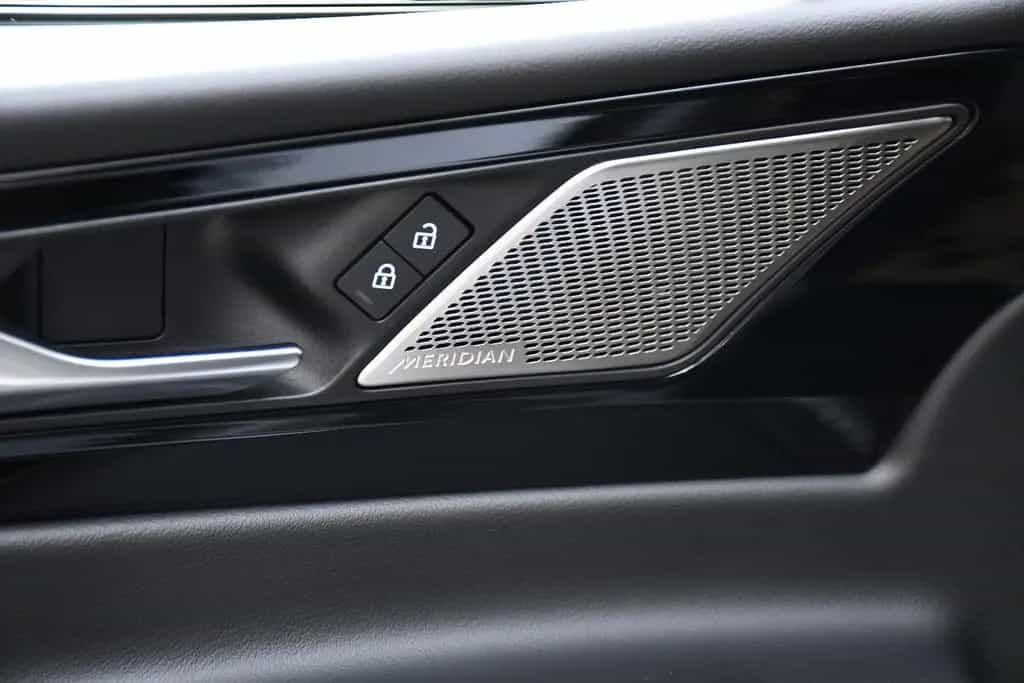 Jaguar XE R-Dynamic Black Pack Navi Led ACC 360°1.Hand 04/2022-photo-7