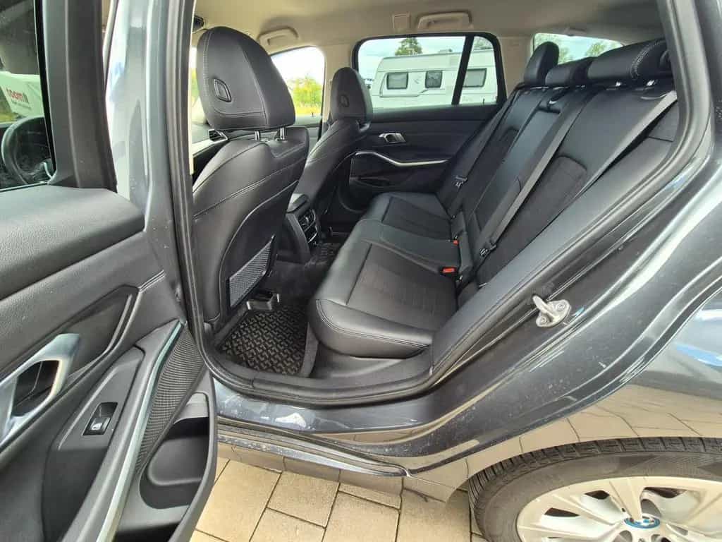 BMW 330 e Touring Advantage Automatic 09/2021-photo-10