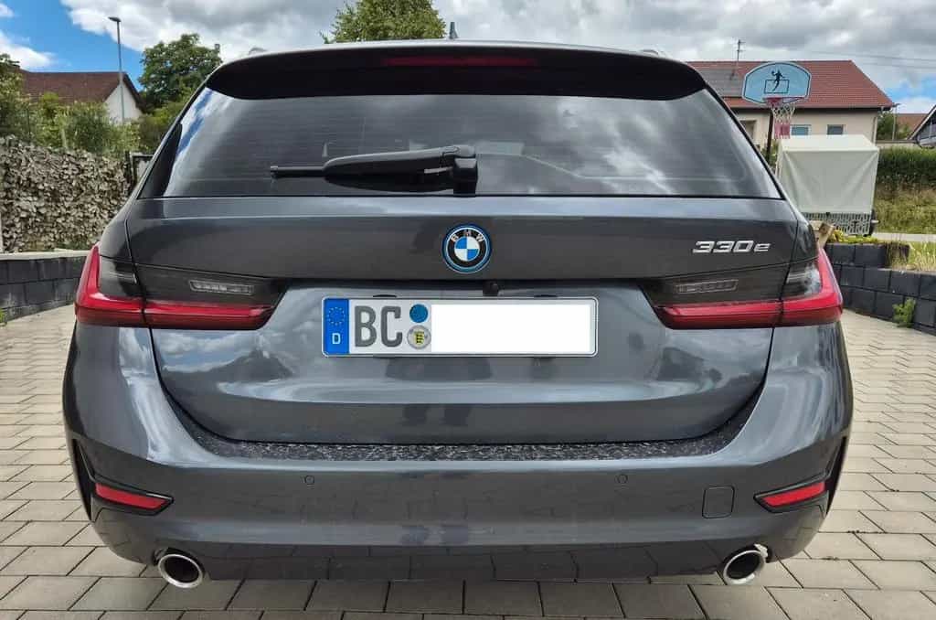 BMW 330 e Touring Advantage Automatic 09/2021-photo-2