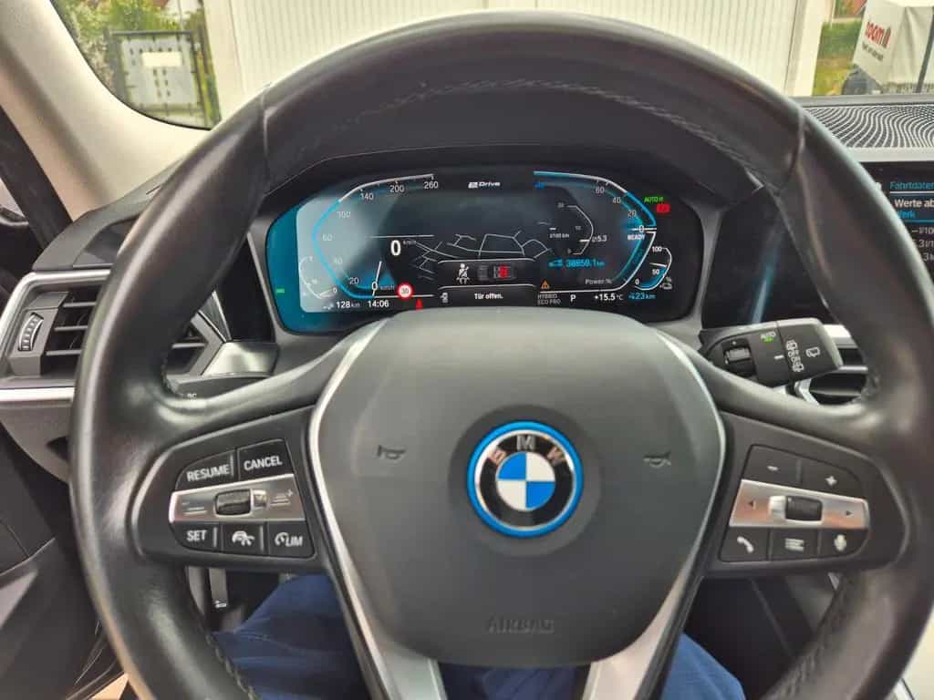 BMW 330 e Touring Advantage Automatic 09/2021-photo-6