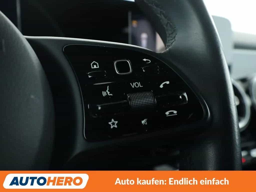 Mercedes-Benz GLB 200 Style Aut*NAVI*LED*TEMPO*CAM*PDC*SHZ* 07/2020-photo-29