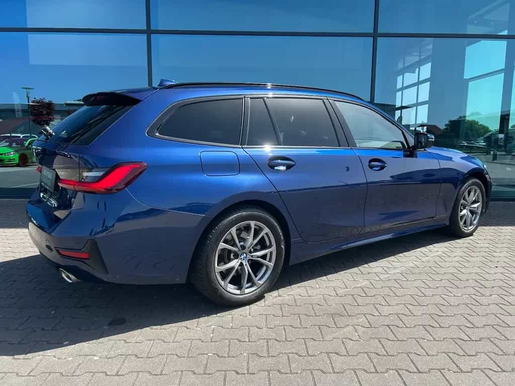 BMW 320 d Sportline AHK*LED*SHADOW*PANO*HUD*TEILLEDER 09/2020-photo-1