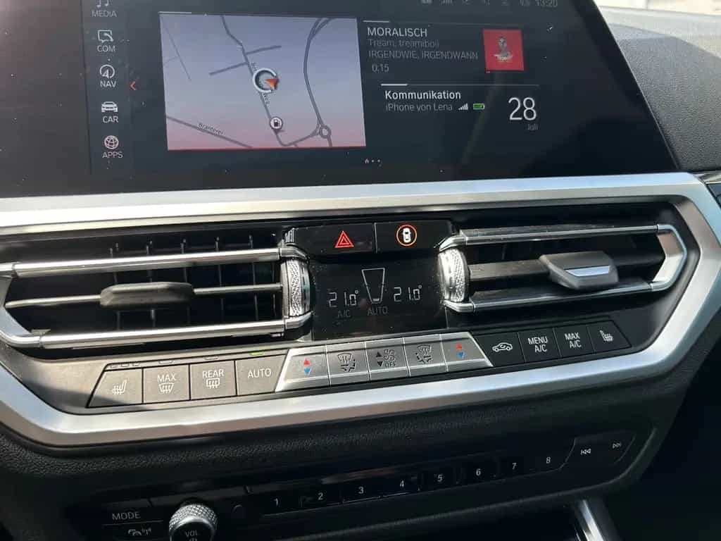 BMW 320 d Sportline AHK*LED*SHADOW*PANO*HUD*TEILLEDER 09/2020-photo-21