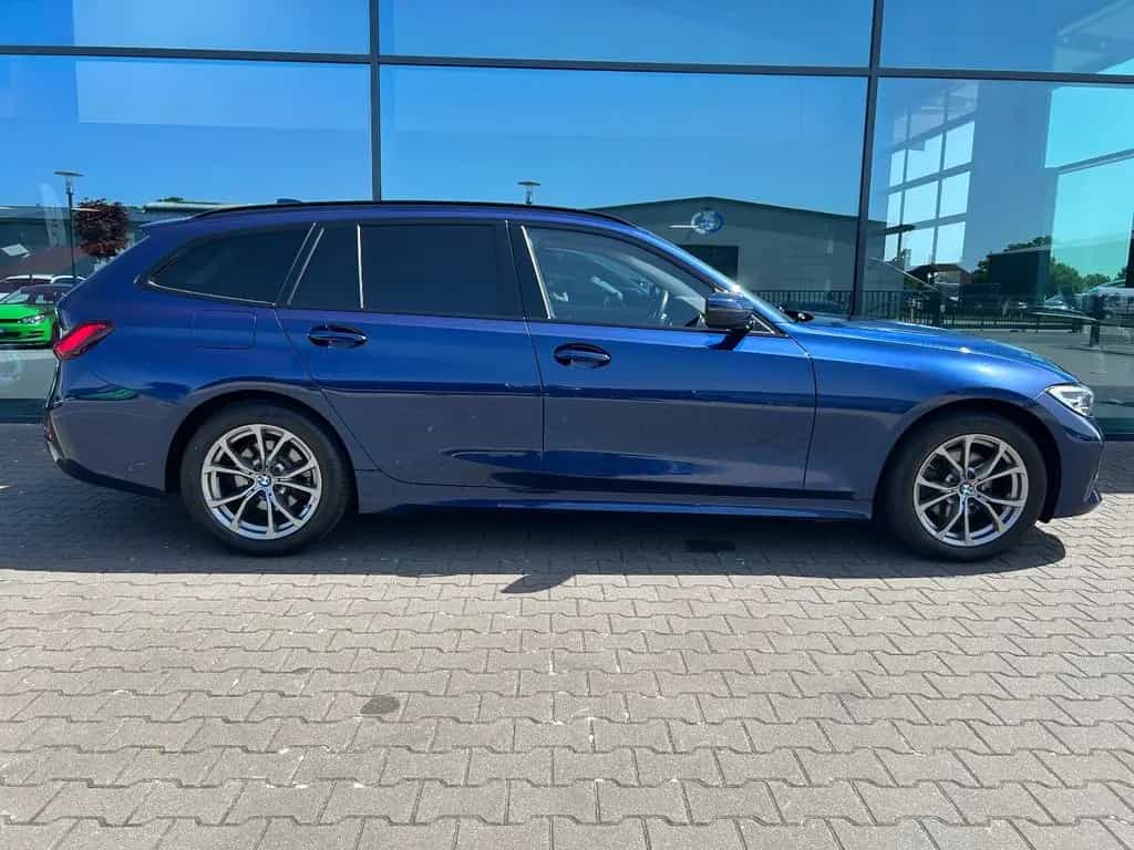 BMW 320 d Sportline AHK*LED*SHADOW*PANO*HUD*TEILLEDER 09/2020-photo-5