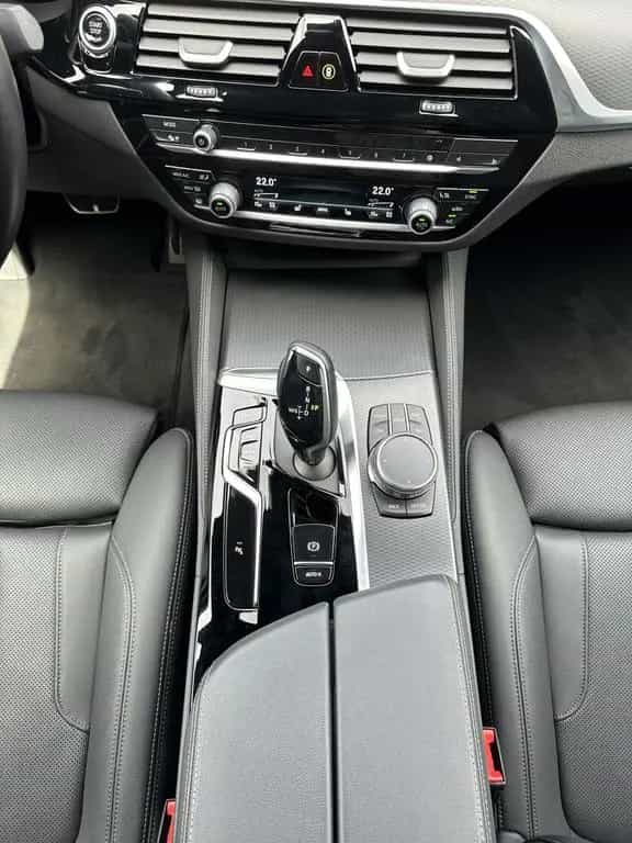 BMW 520 d M-Sport NAV+LED+ACC+SHZ+VCOCK+LEDER+KEYLESS 03/2023-photo-19