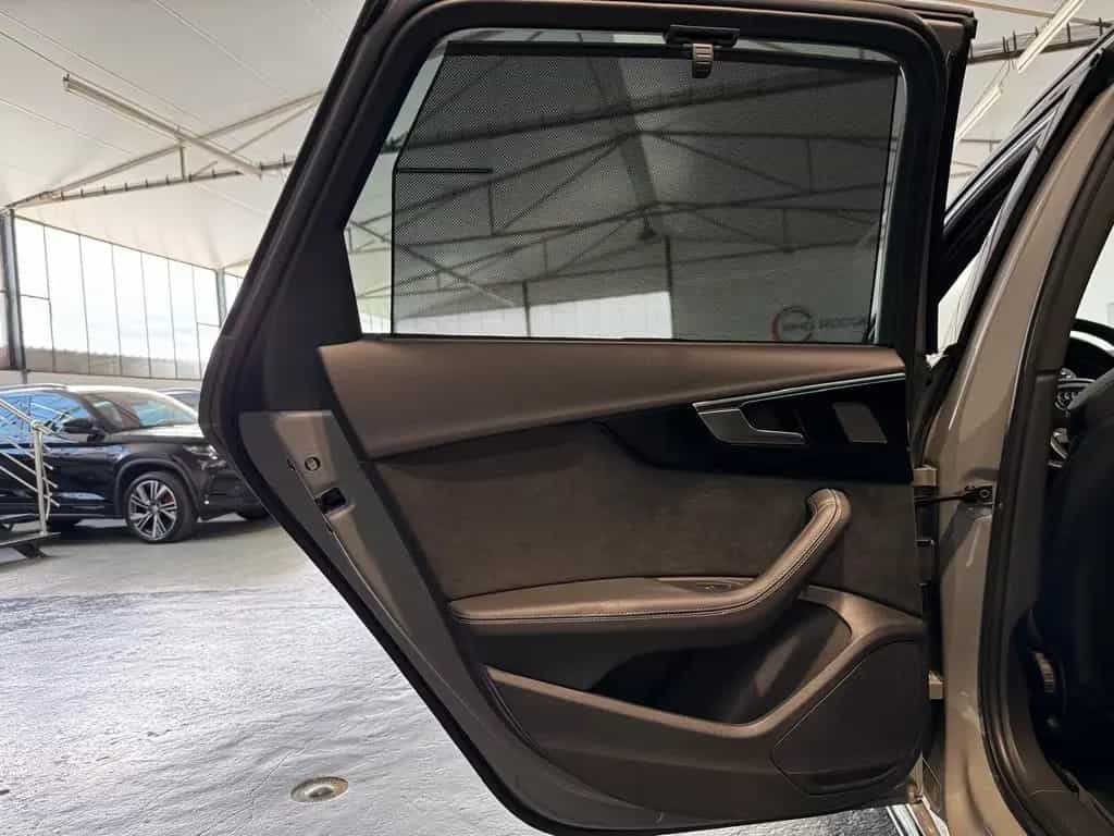 Audi A4 Avant 40 TDI quattro S line 10/2022-photo-19