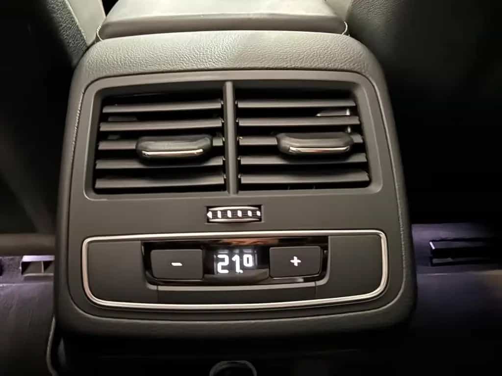 Audi A4 Avant 40 TDI quattro S line 10/2022-photo-21
